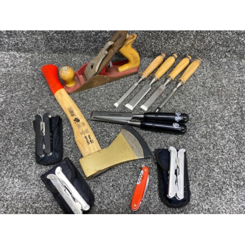 385 - Job lot of hand tools including Powerfix axe, chisels, multi tools & Acorn plane etc