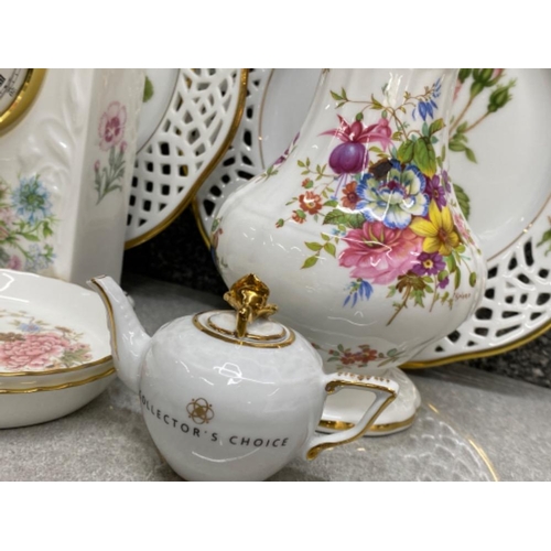 447 - Aynsley mantle clock (wild Tudor pattern) together with 2x Royal Doulton & 8x Minton plates also inc... 