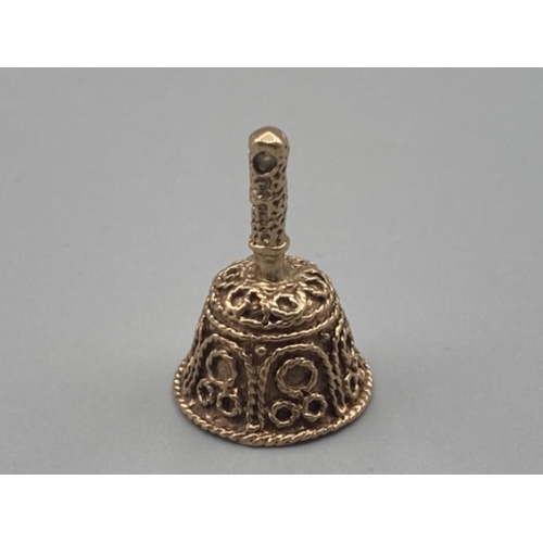 482 - 9ct gold campanologist bell 6.7g