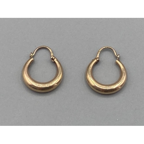 490 - 9ct gold hoop style earrings .8g