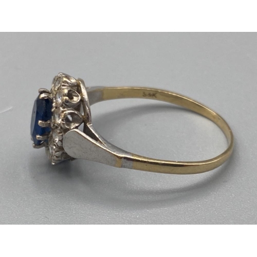 511 - Vintage 9ct gold blue and white stone cluster ring - size T, 2.3G gross