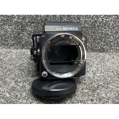 530 - Zenza Bronica ETRS medium format camera body with film back magazine