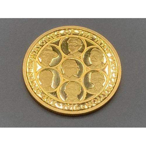 541 - Solid 9ct gold 2021 two crowns Seven Signatories of the Irish Proclamation coin 8.1g