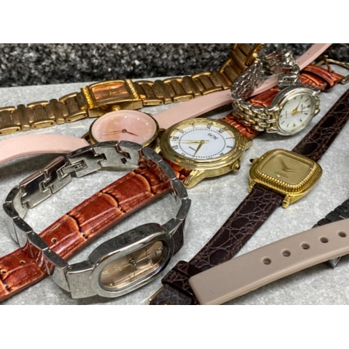 548 - Total of 15 ladies wristwatches (different makers)