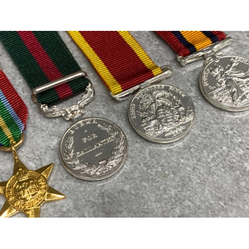 572 - Four campaign medals with original ribbons