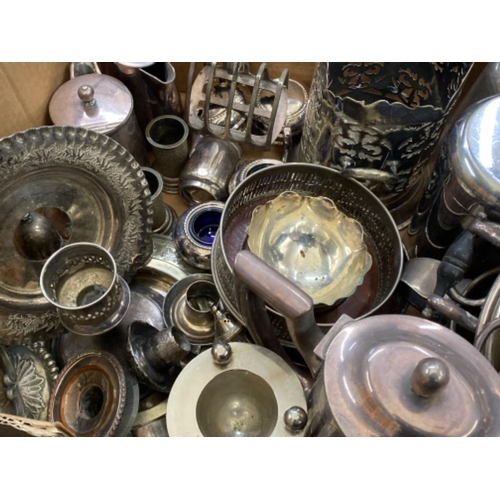 592 - Box of miscellaneous silver plated items to include lidded pots, toast rack, candle sticks etc