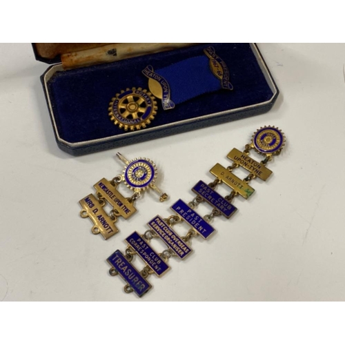 606 - Two inner wheel club medals/badges - Newcastle Upon Tyne plus a past president 1967-68 Rotary intern... 