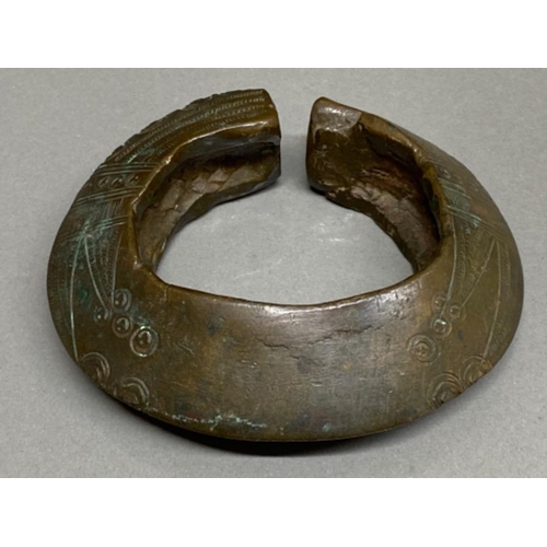 609 - Antique bronze Nigerian slave Bracelet