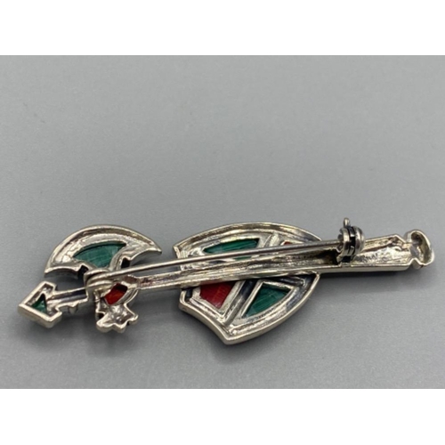 72 - A silver and enamel set scottish style brooch, 7.1g