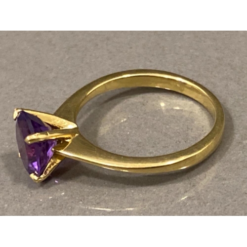 117 - 18ct yellow gold & oval amethyst ring, VGC, size O, 3.8g gross