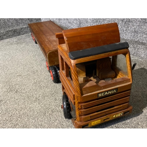 35 - Large hand made wooden flatbed truck (Scania) 152x26cm