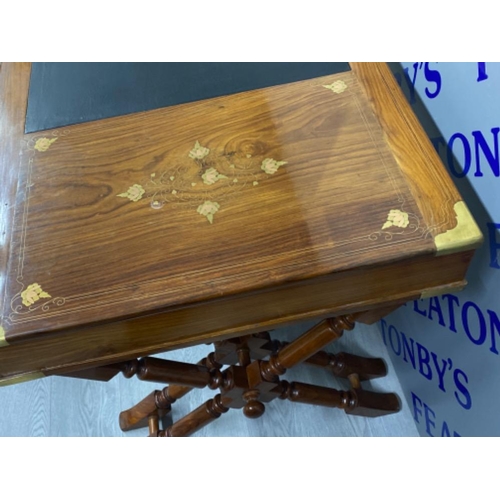 410 - Stunning mahogany leather topped desk with a well detailed brass inlay, fitted with 3 drawers, comes... 