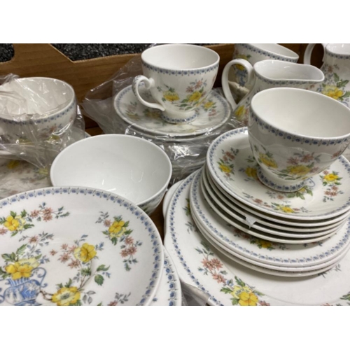 42 - Box containing 52 pieces of Royal Grafton fine bone tea China - Heritage pattern