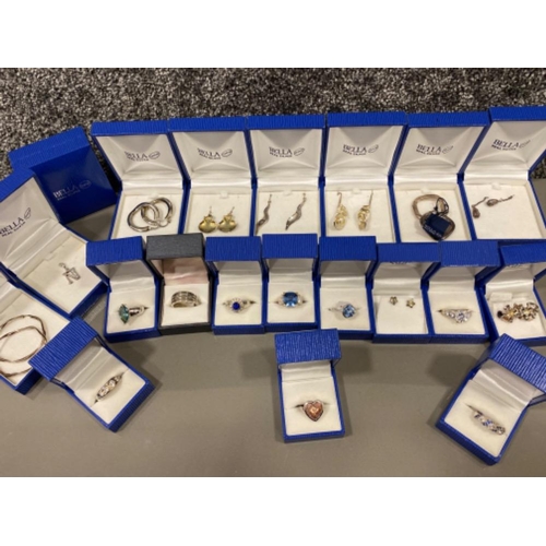 8 - Job lot of 19x Brand new ex-display silver jewellery items with original boxes, including rings, pen... 