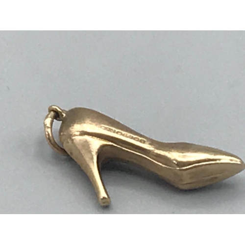 81 - 9ct ladies high heel shoe charm 0.8