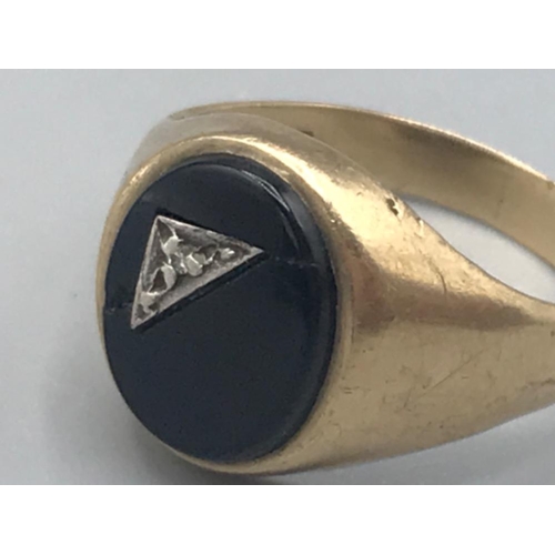 92 - Vintage 9ct gold and diamond oynx signet ring size Q , 3.7g