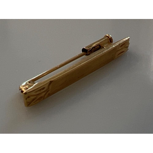 134 - 18ct gold tie pin 1g - This will be available for collection from 27th August as currently located i... 