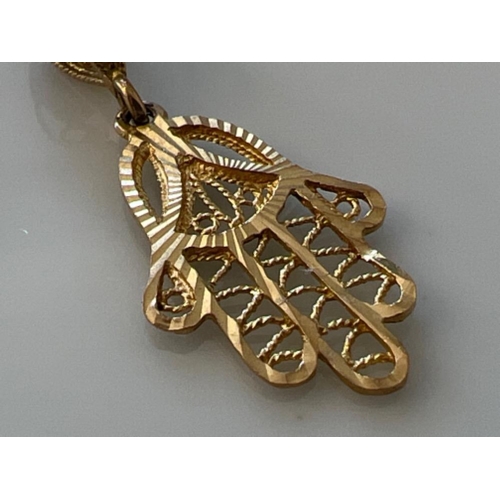 165 - Ladies 9ct gold filigree Hamsa hand of Fatima. 0.8g - This will be available for collection from 27t... 