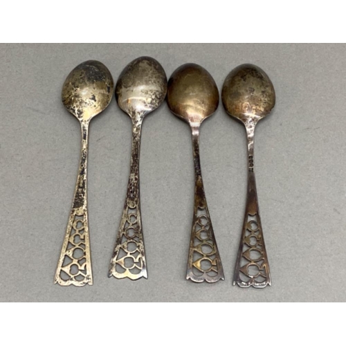 209 - Set of 4 hallmarked Sheffield silver tea spoons 44.7g