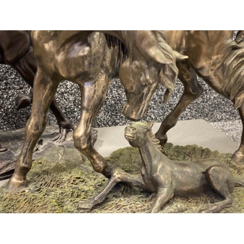 277 - Pair of large resin horse ornaments including a Dam & foal by Veronese, both bronze effect