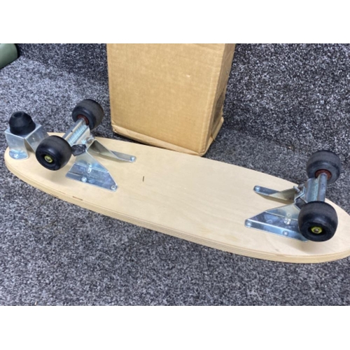 306 - Vintage wooden Deluxe skate flyer board