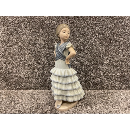 20 - Lladro 5054 Flamenco Dancing Seńorita by Francisco Catalá 1971-1974 good condition