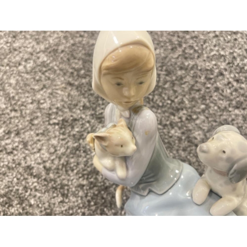 25 - Lladro 5032 Little Frinkies in good condition