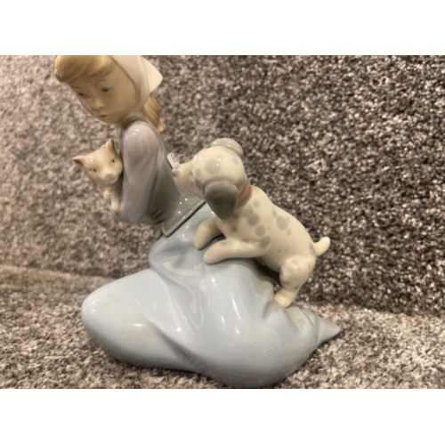 25 - Lladro 5032 Little Frinkies in good condition