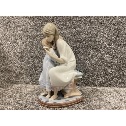 44 - Lladro 1527 tenderness in original box in good condition