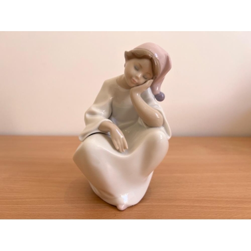 56 - Lladro 6481 “Just resting” in good condition and original box