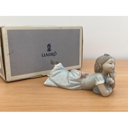 72 - Lladro 6987 “How sweet” in good condition and original box