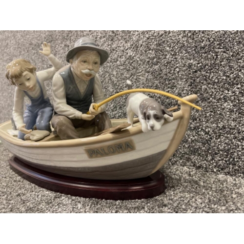 82 - Lladro 5215 Fishing with Gramps in original box - there has been some damage to this piece - the fis... 