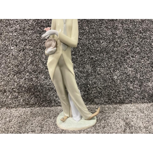 83 - Lladro 8055 Romantic Clown with original box in good condition