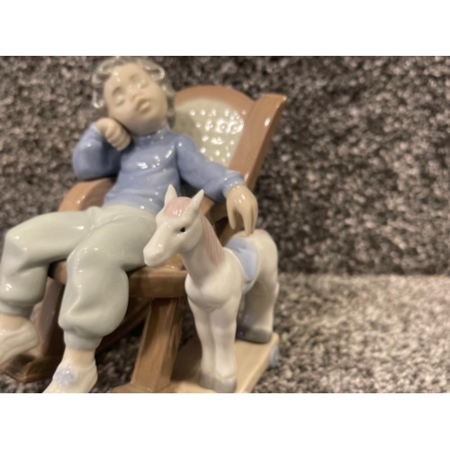 99 - Lladro 5846 All tuckered out in good condition