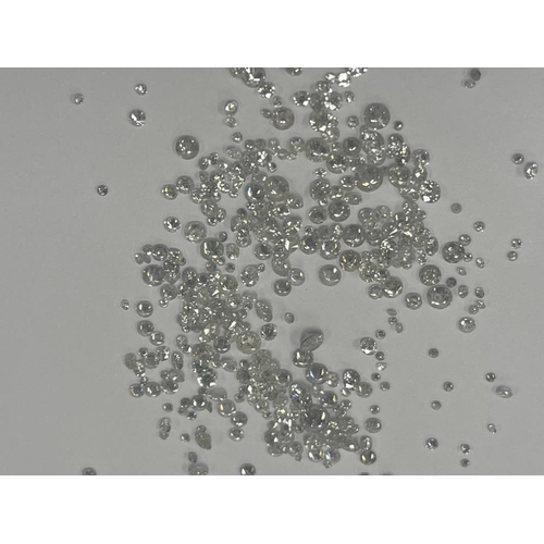 16 - 9.03cts Natural Round Brilliant White Diamonds various sizes - Unsorted, Ungraded, Uncertified - All... 