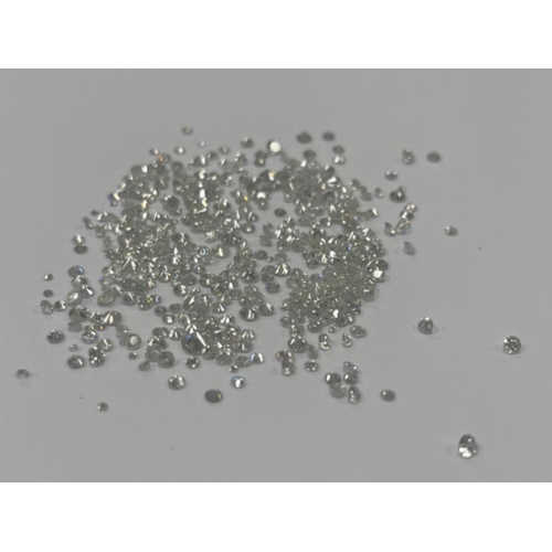 2 - 12.27cts Natural Round Brilliant White Diamonds various sizes - Unsorted, Ungraded, Uncertified - Al... 