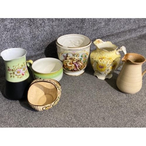 367 - Mixed lot of ceramics including toilet jug, chamber pot & plant pot by Capodimonte etc