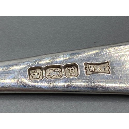 60 - Walker & Hall hallmarked Sheffield silver 1916 tea spoon, “city of Newcastle rifle club” 15.1g