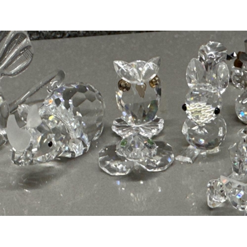 117 - Collection of glass & Swarovski Crystal ornaments - Swarovski pieces are - Rhino, Owl, Squirrel & fr... 