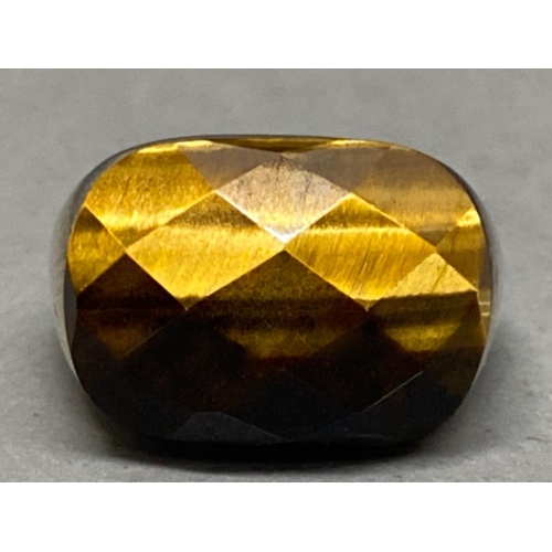 140 - Silver & tigers eye ring - size R, 10.2g gross