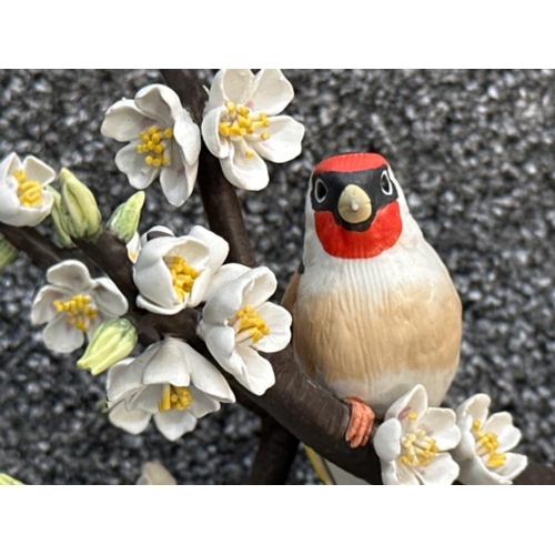 154 - 2x Franklin Porcelain bird ornaments - Chestnut-sided Warbier 1980 & European Goldfinch 1979