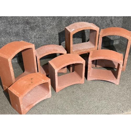 199 - Total of 8 sections of stackable terracotta, perfect storage shelves