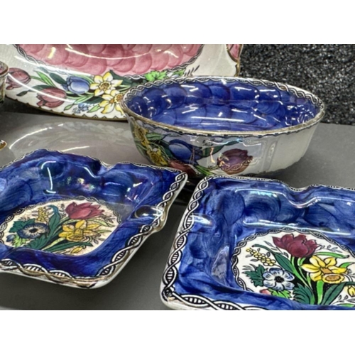 241 - 7 pieces of Maling lustre ware - in pink & blue