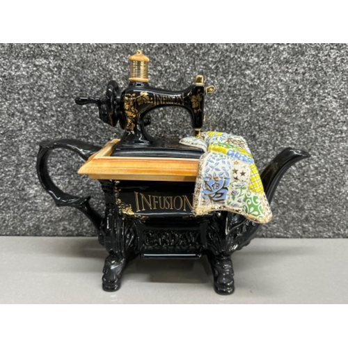 25 - Limited edition 108/500 the Quilted Sewing Machine teapot “gold edition”