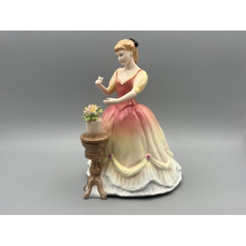 260 - Royal Doulton HN 3380 Sarah (Michael Doulton exclusive figurine, in good condition