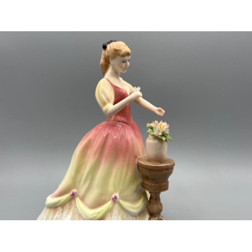 260 - Royal Doulton HN 3380 Sarah (Michael Doulton exclusive figurine, in good condition