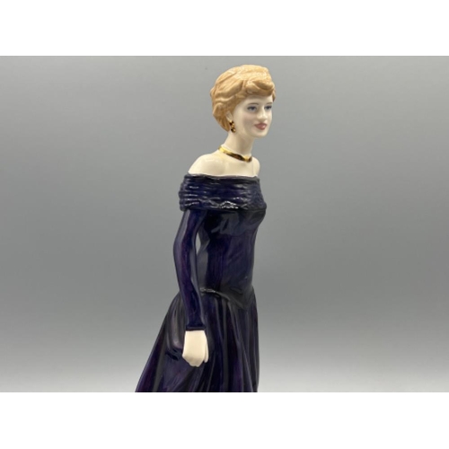 285 - Royal Doulton to the commemorative life of Diana princess of Wales figurine, in good condition