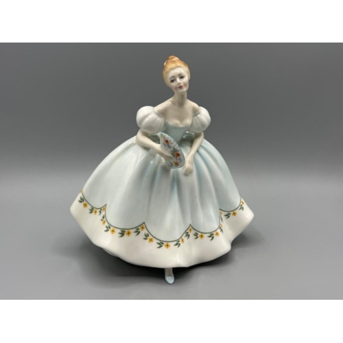 324 - Royal Doulton HN 2803 First dance, in good condition