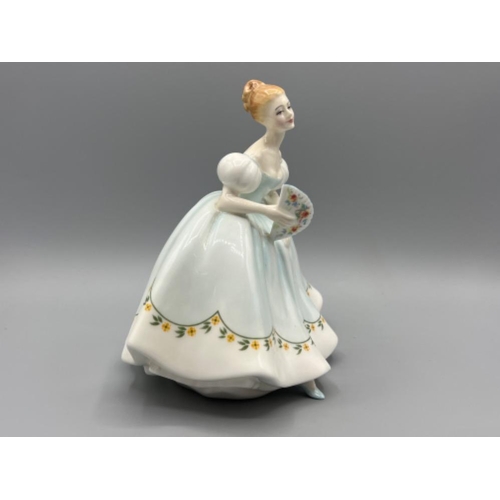 324 - Royal Doulton HN 2803 First dance, in good condition