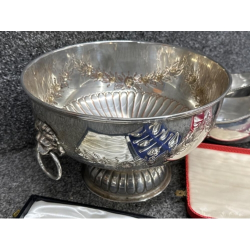 87 - Large silver on copper twin handled punch bowl together with 3x silver plated gravy boat’s (2 being ... 